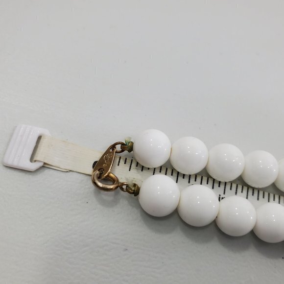 Oops A Daisy Beaded Necklace White Ball Long Stran - Picture 5 of 6